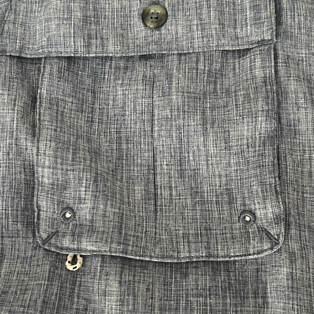 Magellan Outdoors Fish Gear Heathered blue button down shirt. Boys YL (14-16) - Picture 2 of 6